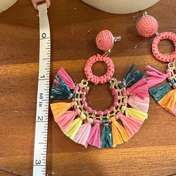 Colorful Raffia Tassel Hoop Earrings Gold Trim New No Tags - Picture 2 of 3